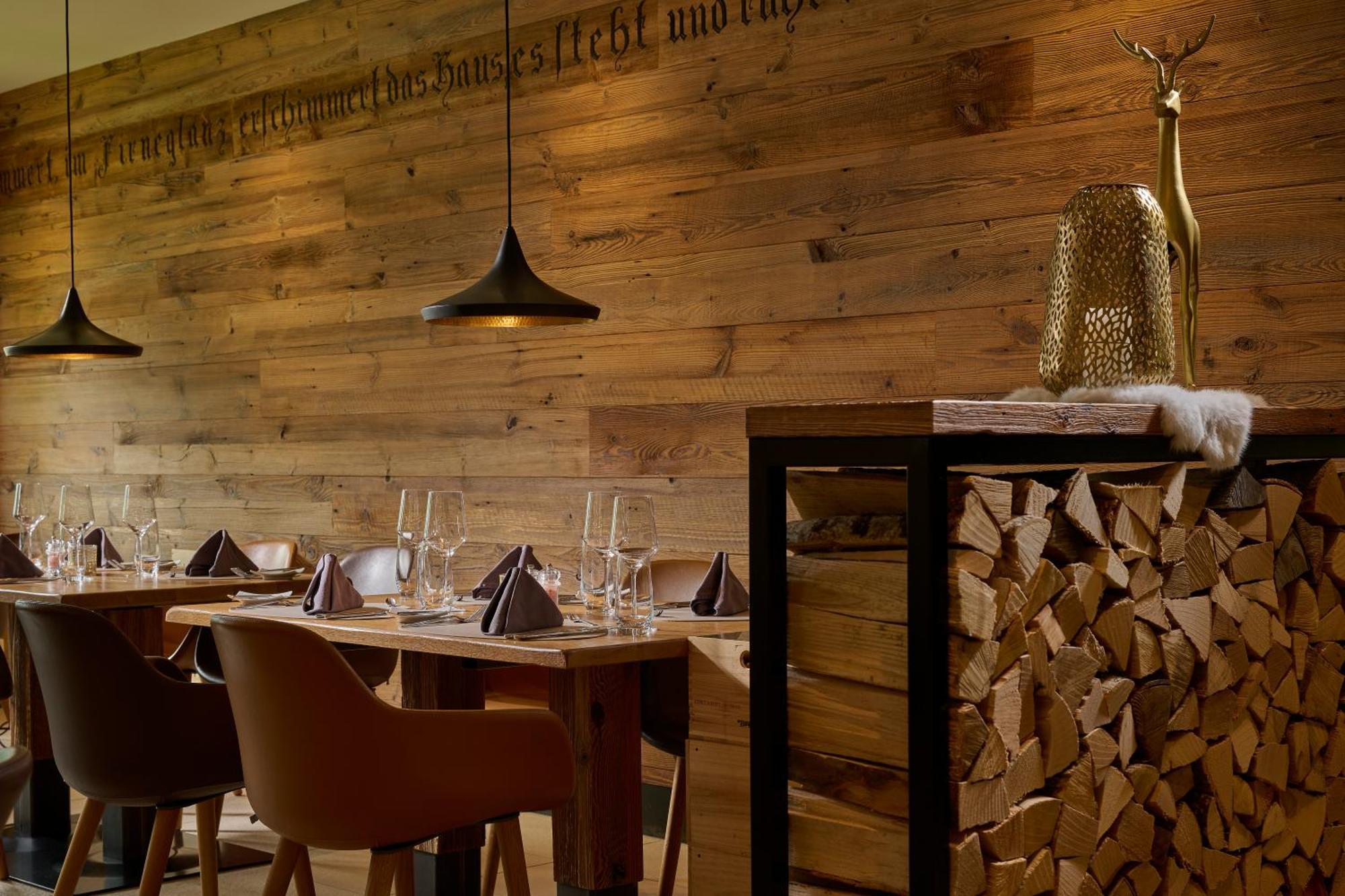 גרינדלוולד Aspen Alpine Lifestyle Hotel מראה חיצוני תמונה