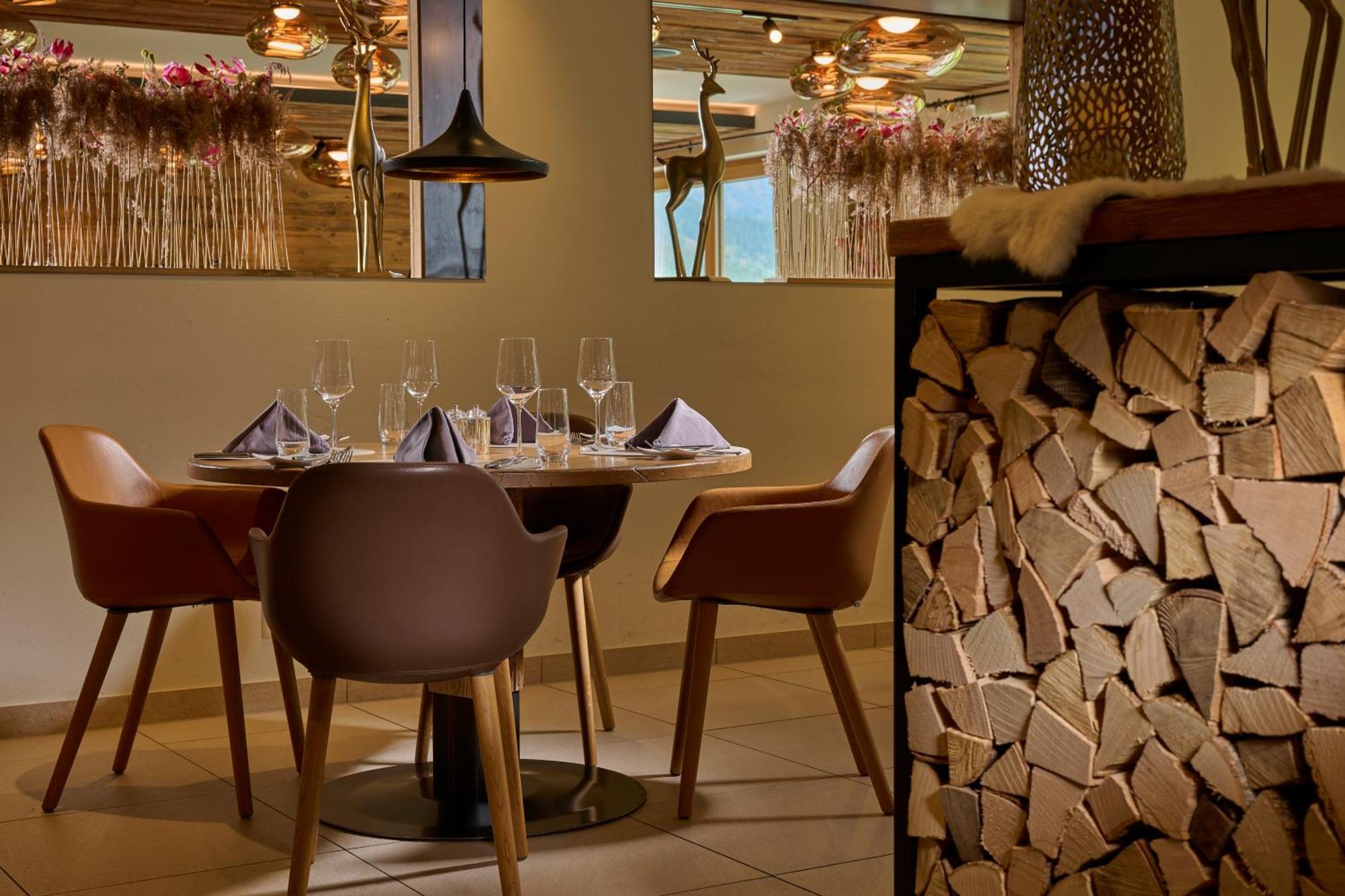 גרינדלוולד Aspen Alpine Lifestyle Hotel מראה חיצוני תמונה